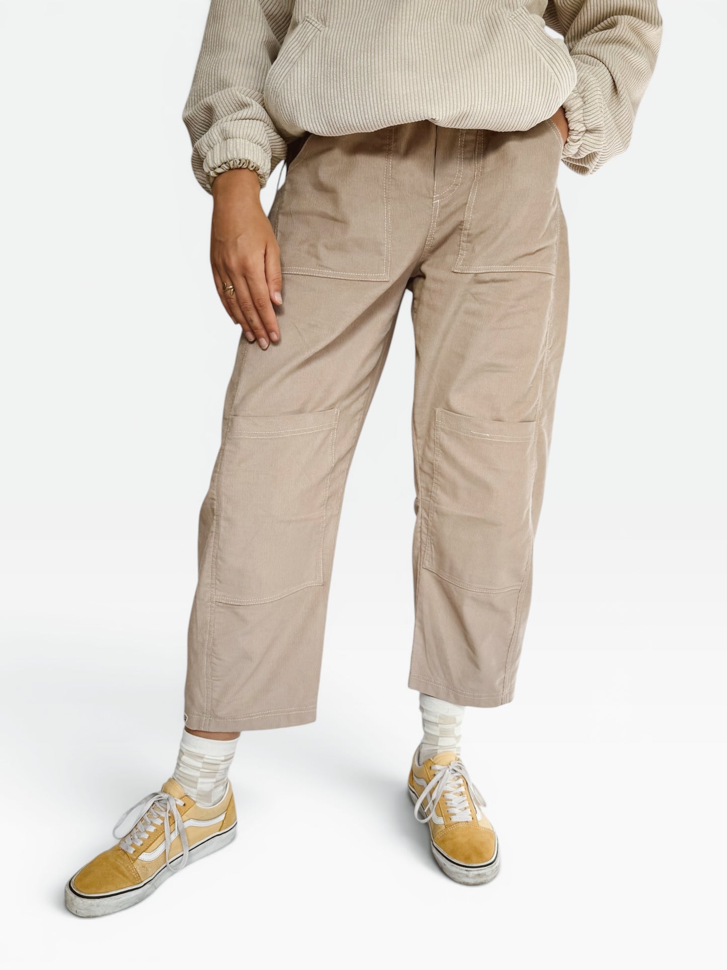 Women's Barrel Leg Corduroy Pants