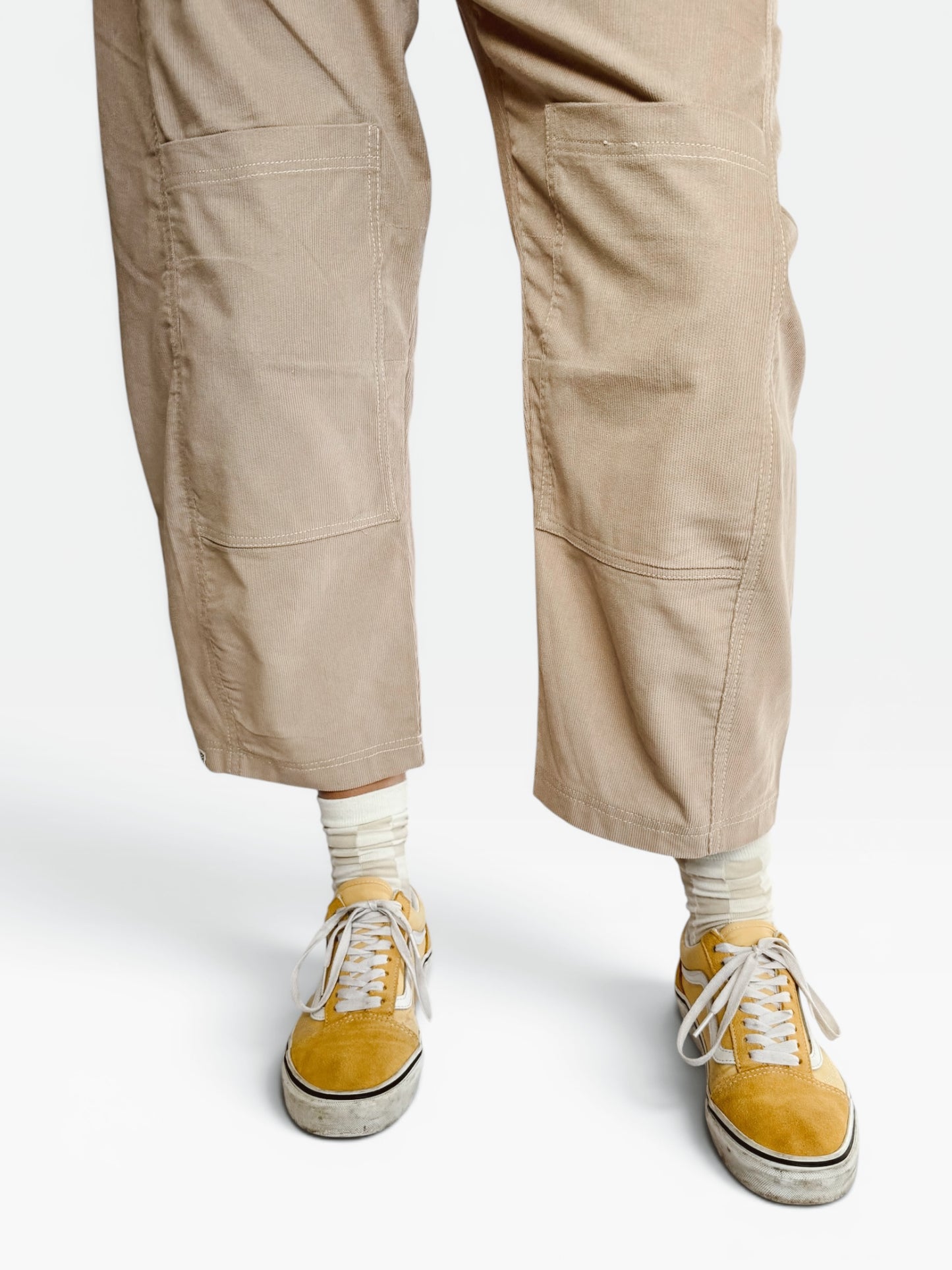 Women's Barrel Leg Corduroy Pants