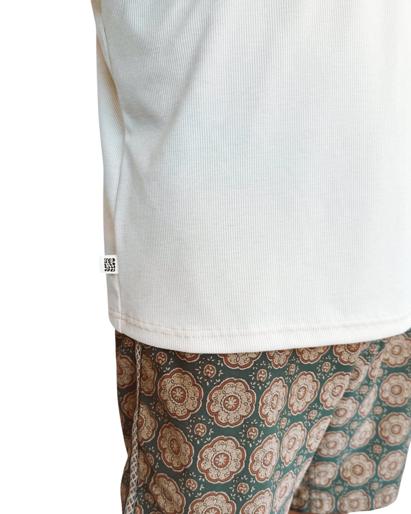 Retro Long Sleeve - Beige